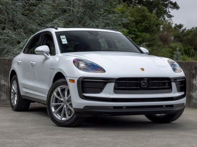 2026 Porsche Macan Base