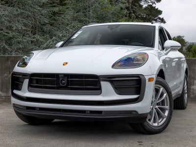 2026 Porsche Macan Base