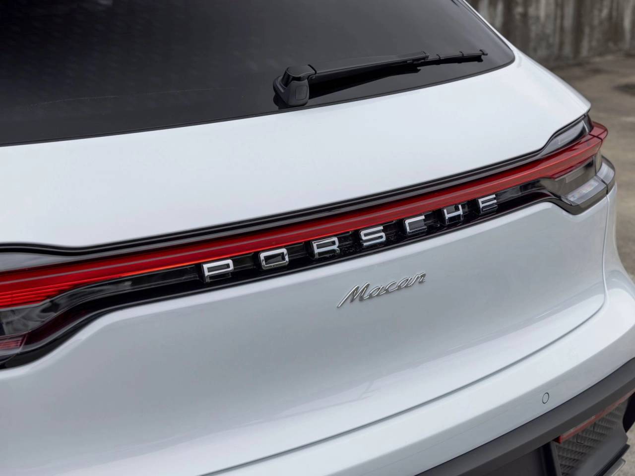 2026 Porsche Macan Base
