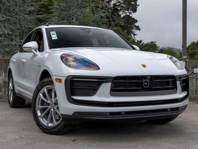 2026 Porsche Macan Base