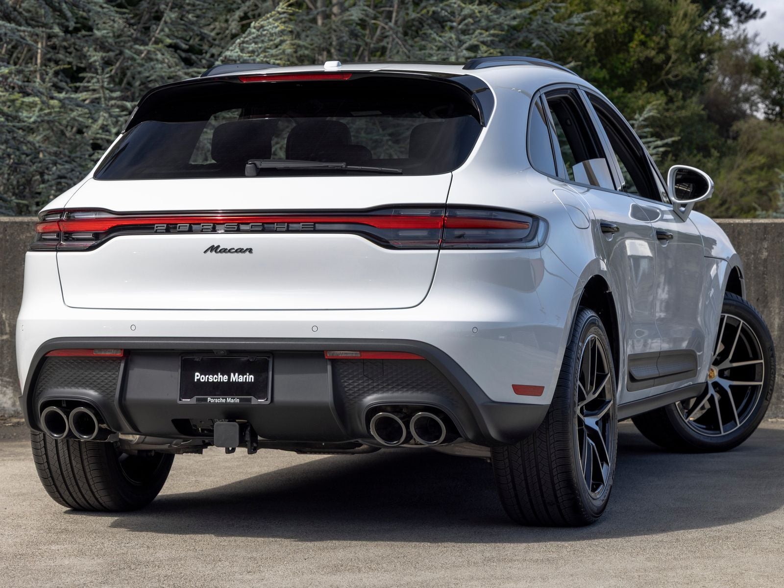 2026 Porsche Macan Base