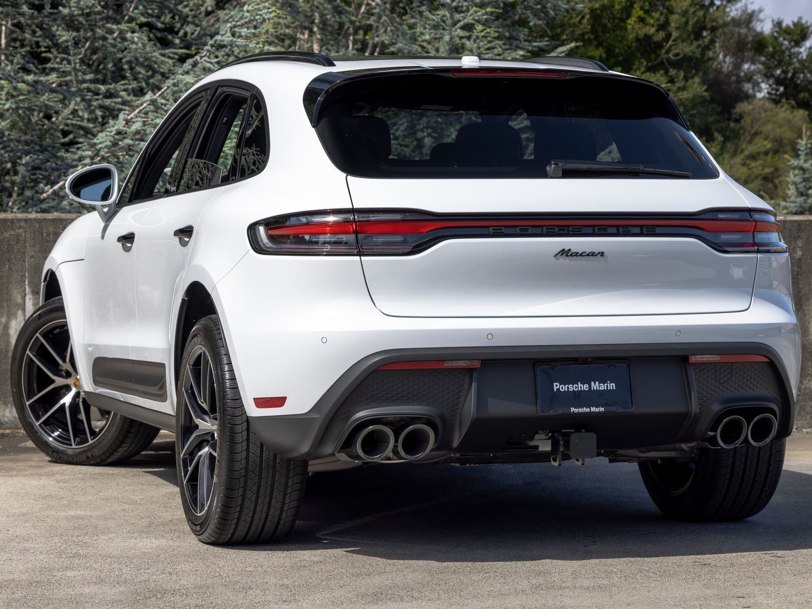 2026 Porsche Macan Base