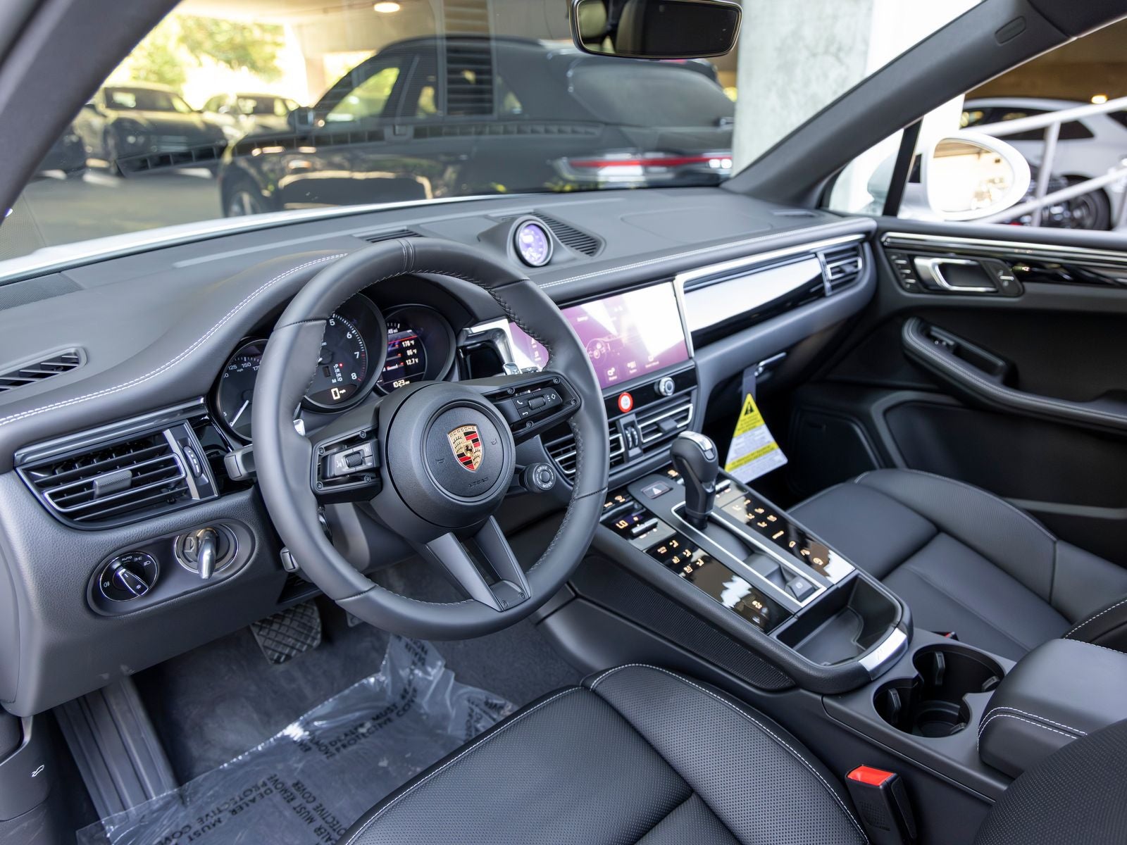 2026 Porsche Macan Base