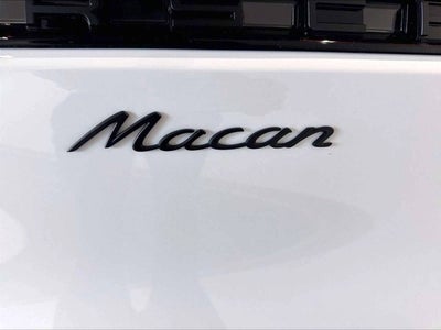2026 Porsche Macan Base