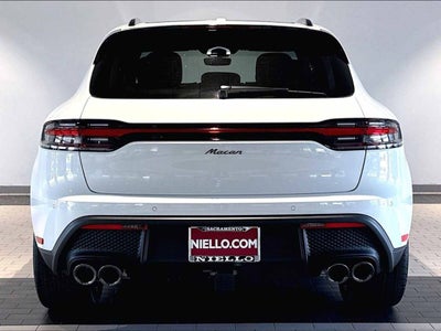 2026 Porsche Macan Base