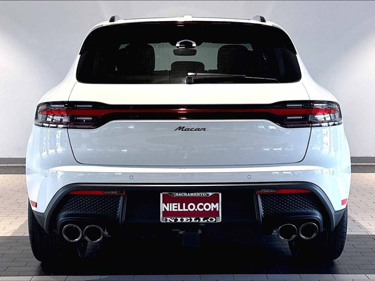 2026 Porsche Macan Base