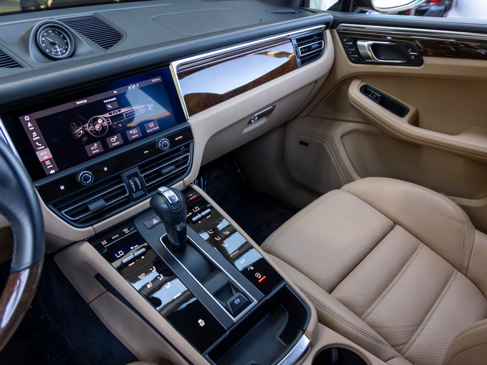 2023 Porsche Macan Macan (MY23)