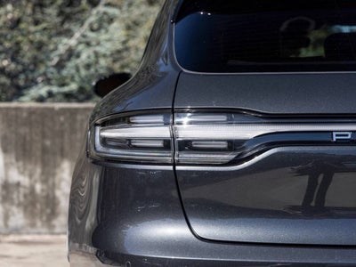 2023 Porsche Macan Macan (MY23)