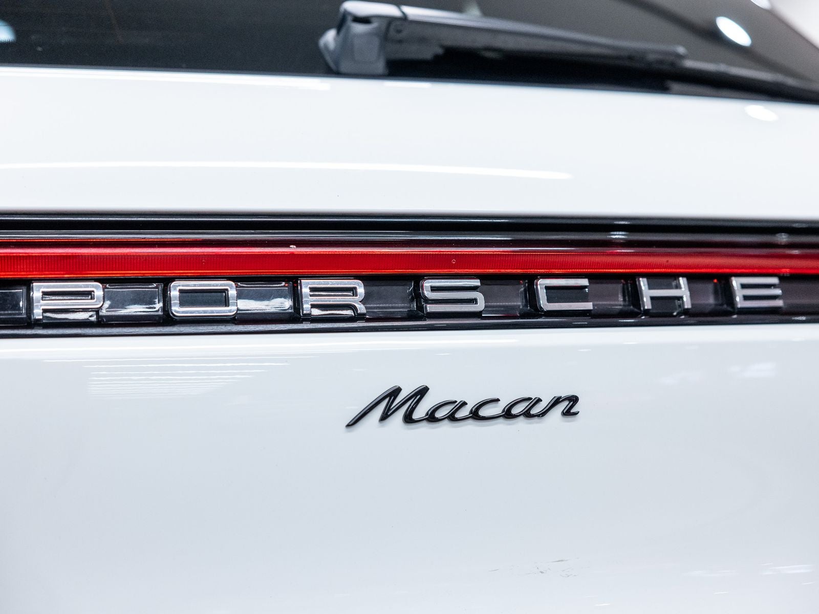 2024 Porsche Macan Base