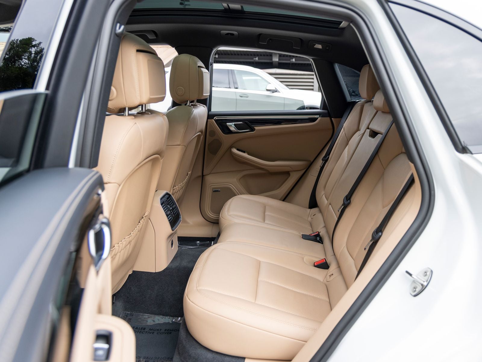 2024 Porsche Macan Base