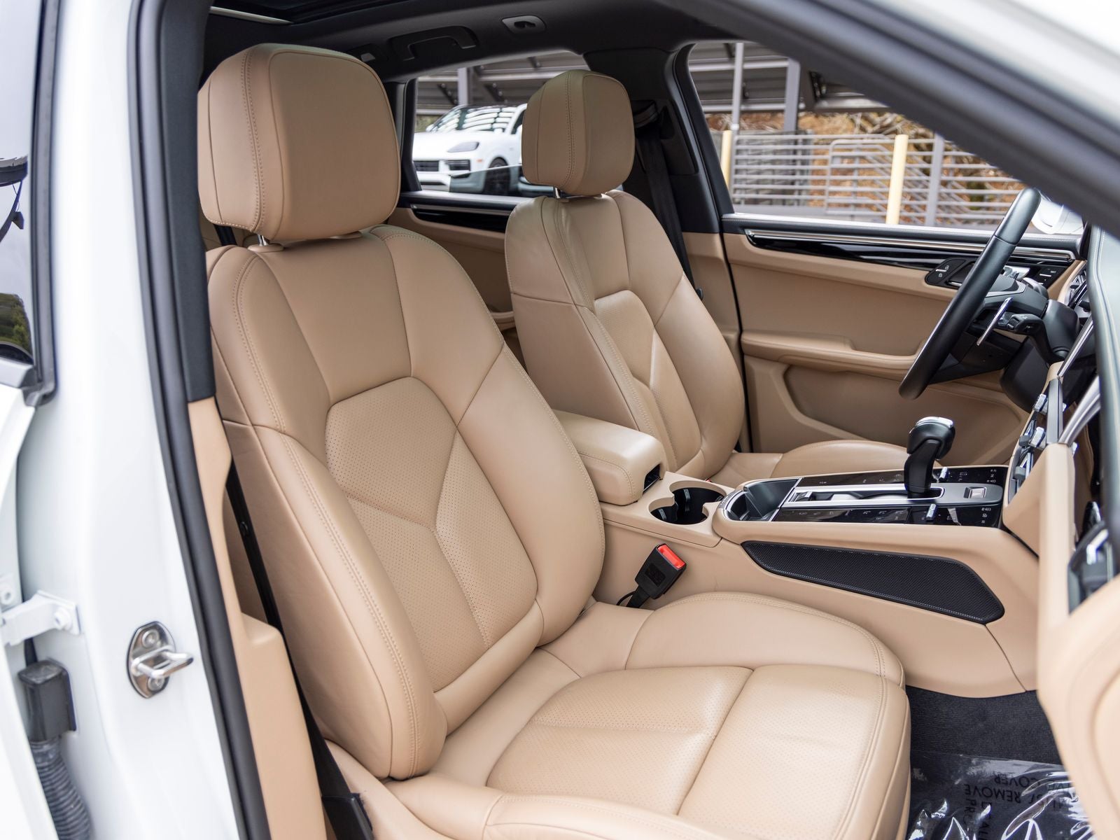 2024 Porsche Macan Base