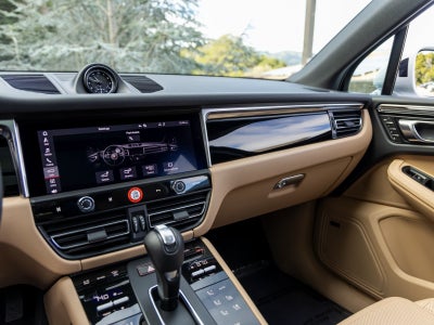 2025 Porsche Macan Macan