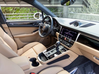 2025 Porsche Macan Macan