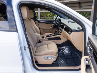 2025 Porsche Macan Macan