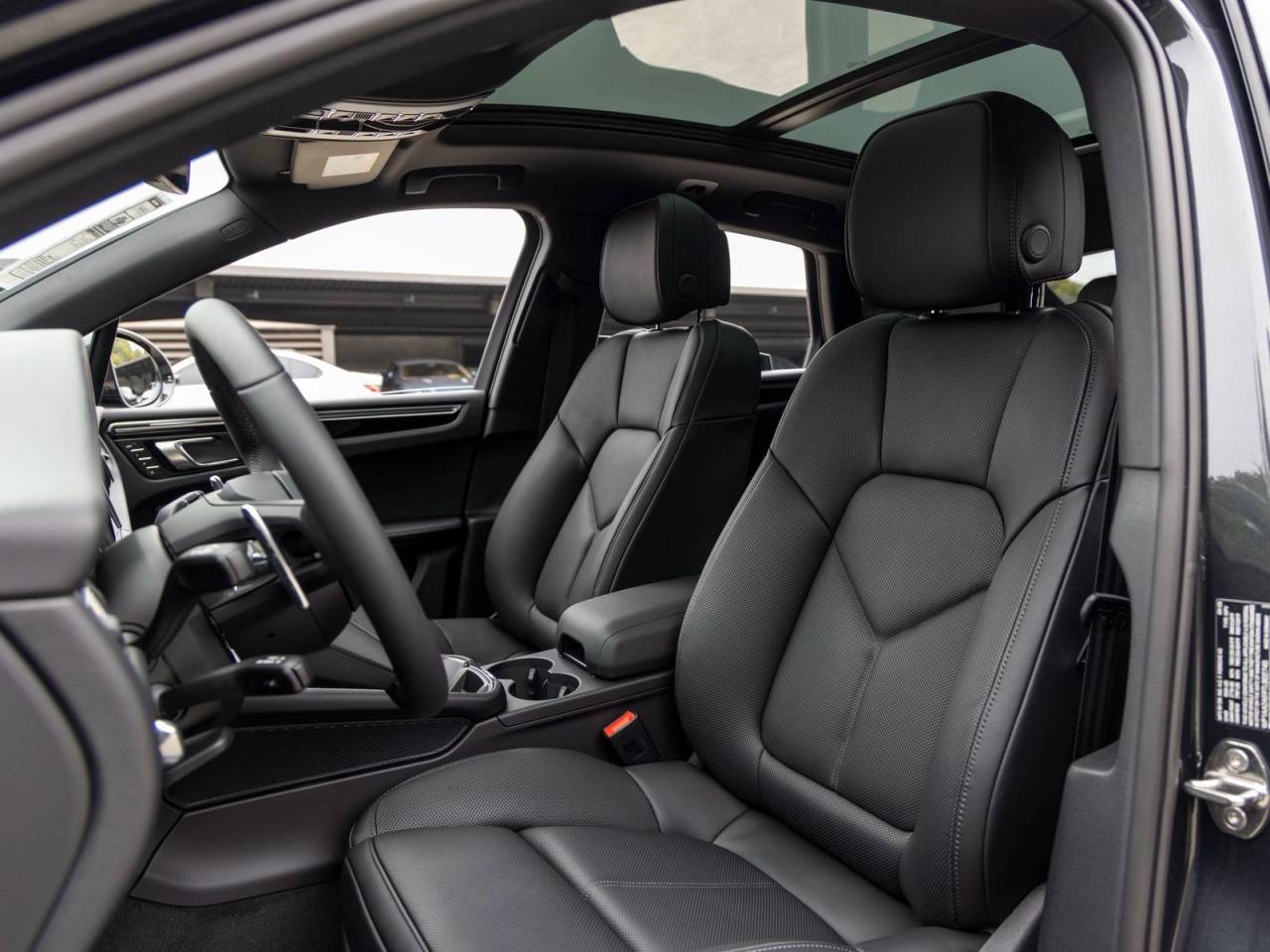 2026 Porsche Macan Macan
