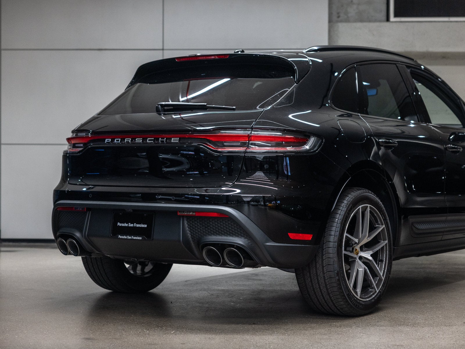 2026 Porsche Macan Base