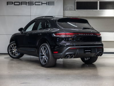 2026 Porsche Macan Base