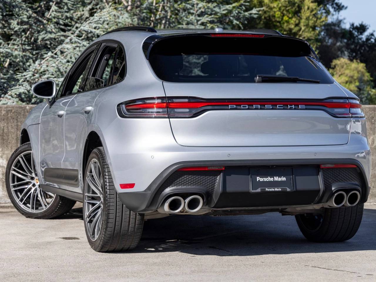 2026 Porsche Macan Base