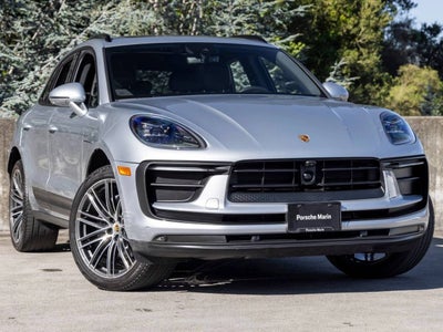 2026 Porsche Macan Base