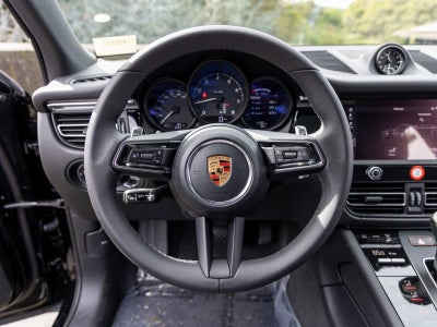 2026 Porsche Macan Macan