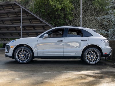 2026 Porsche Macan Macan