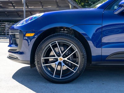 2026 Porsche Macan Base
