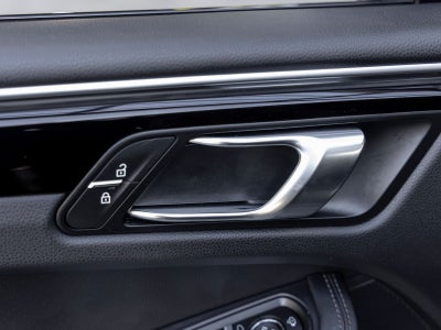 2023 Porsche Macan Macan T