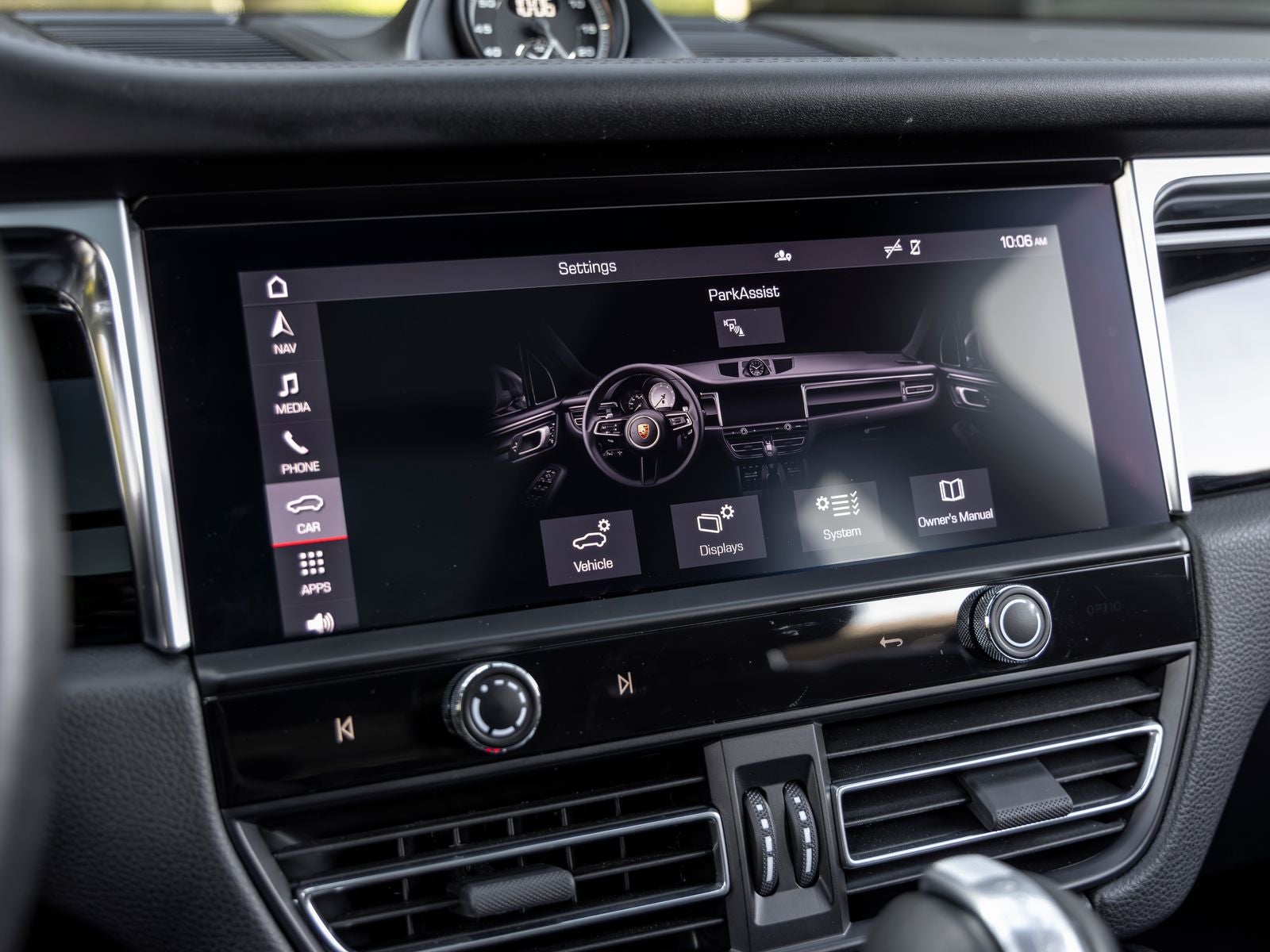 2023 Porsche Macan Macan T