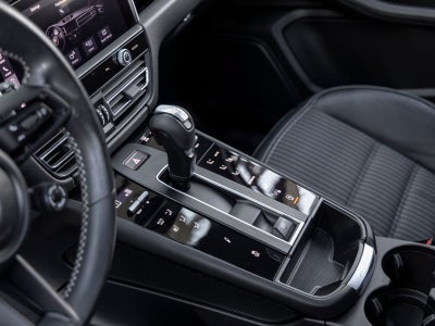 2023 Porsche Macan Macan T