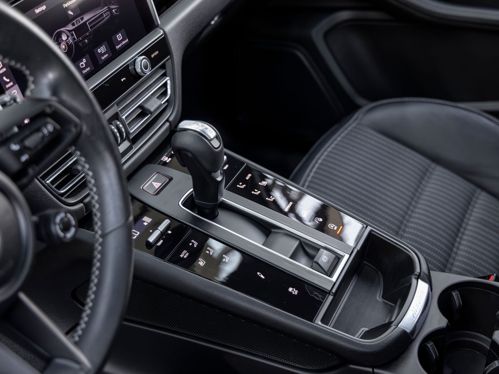 2023 Porsche Macan Macan T
