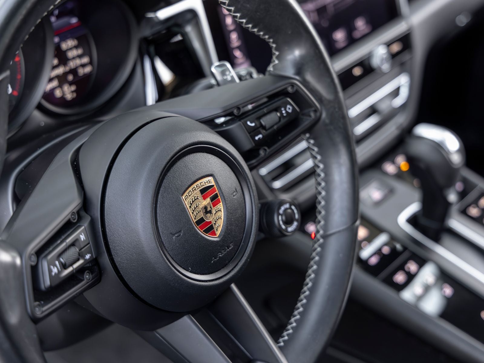 2023 Porsche Macan Macan T