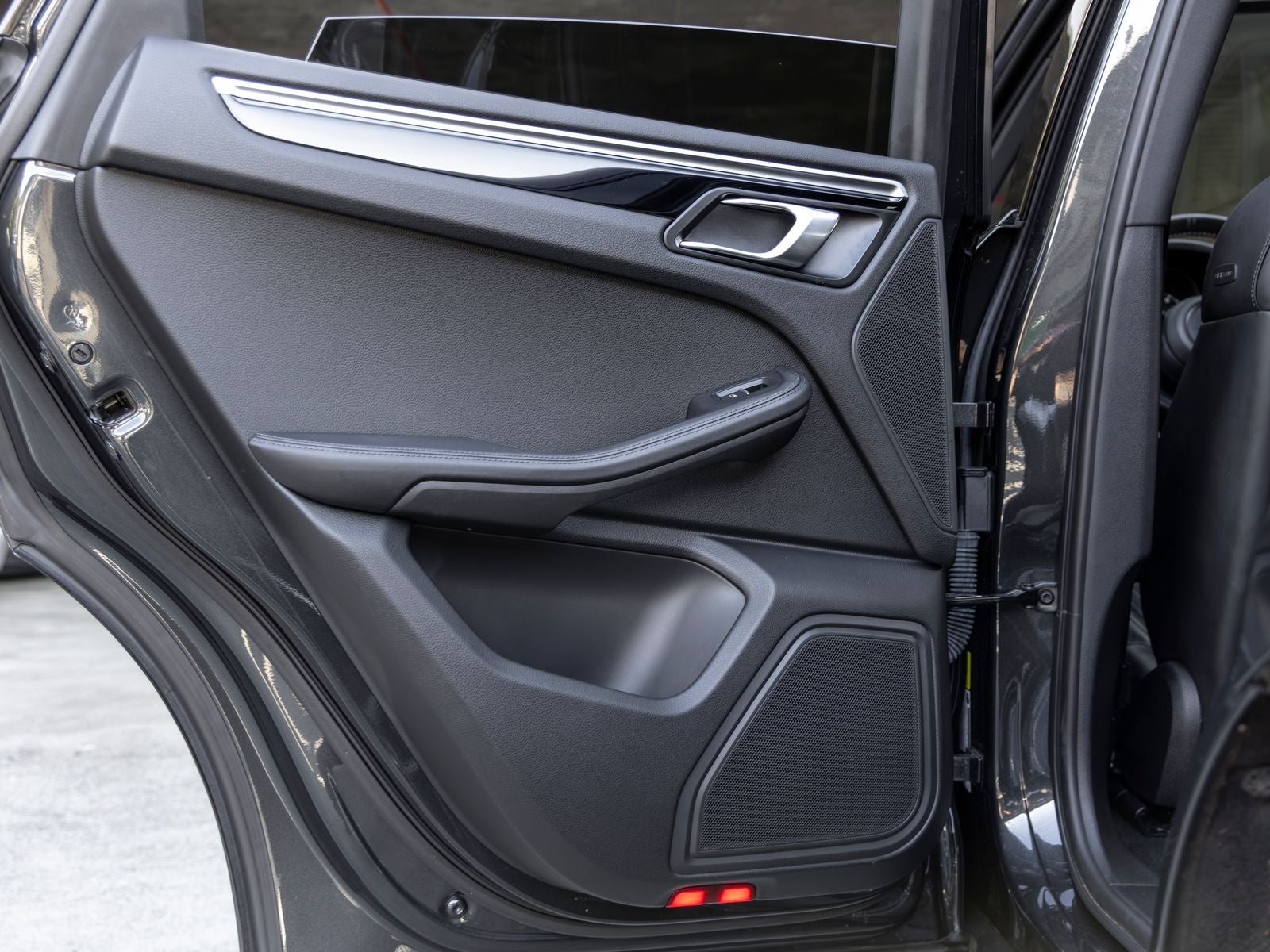 2023 Porsche Macan Macan T
