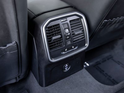 2023 Porsche Macan Macan T