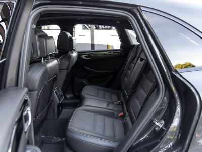 2023 Porsche Macan Macan T
