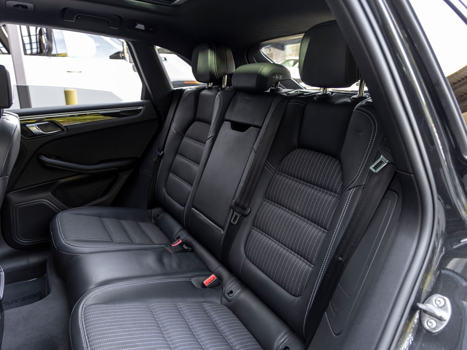 2023 Porsche Macan Macan T