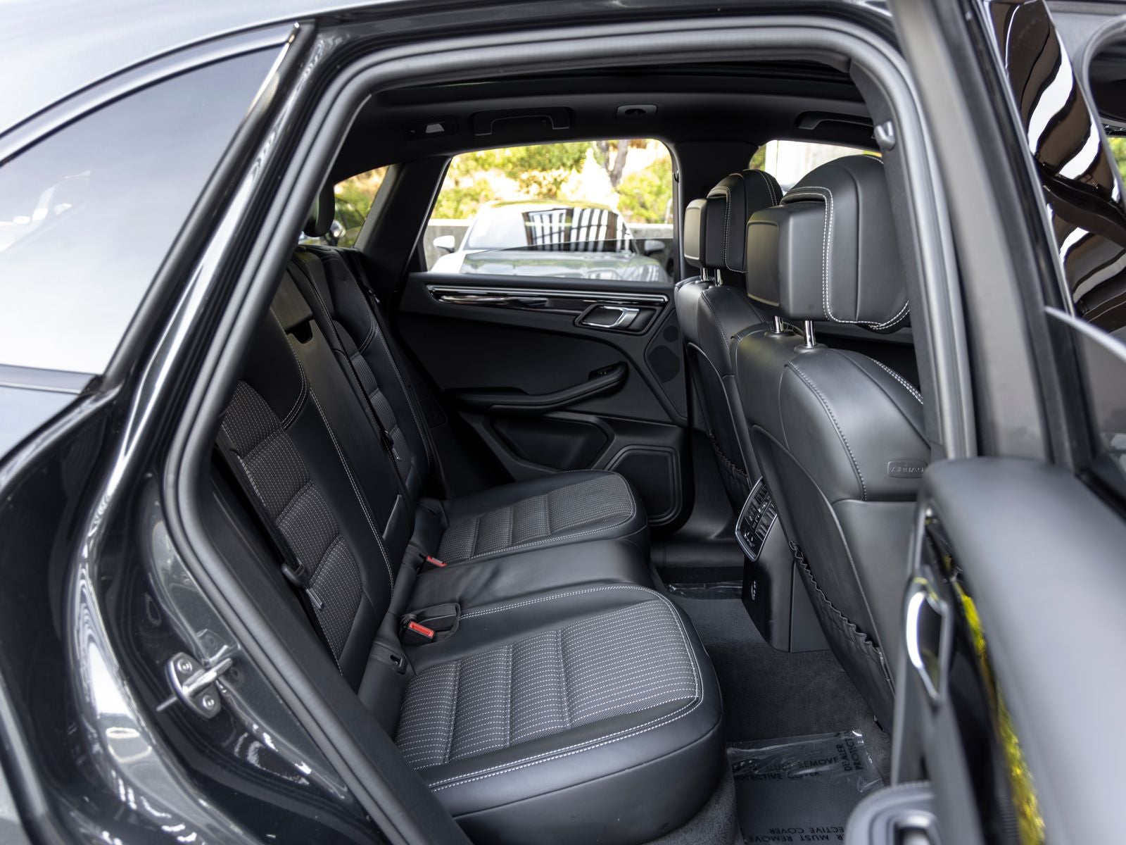 2023 Porsche Macan Macan T
