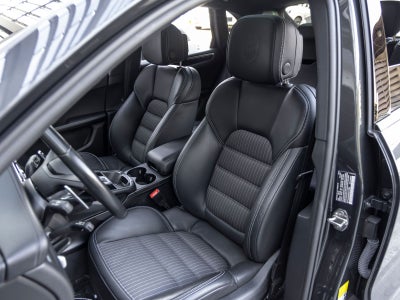 2023 Porsche Macan Macan T