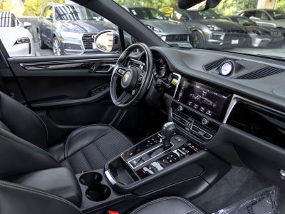 2023 Porsche Macan Macan T