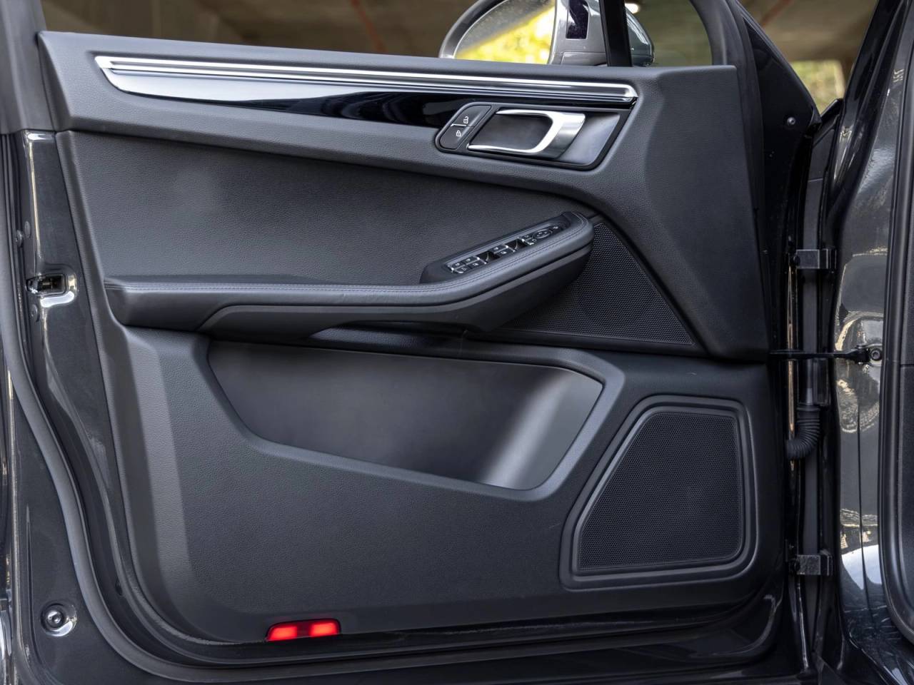 2023 Porsche Macan Macan T