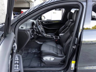 2023 Porsche Macan Macan T
