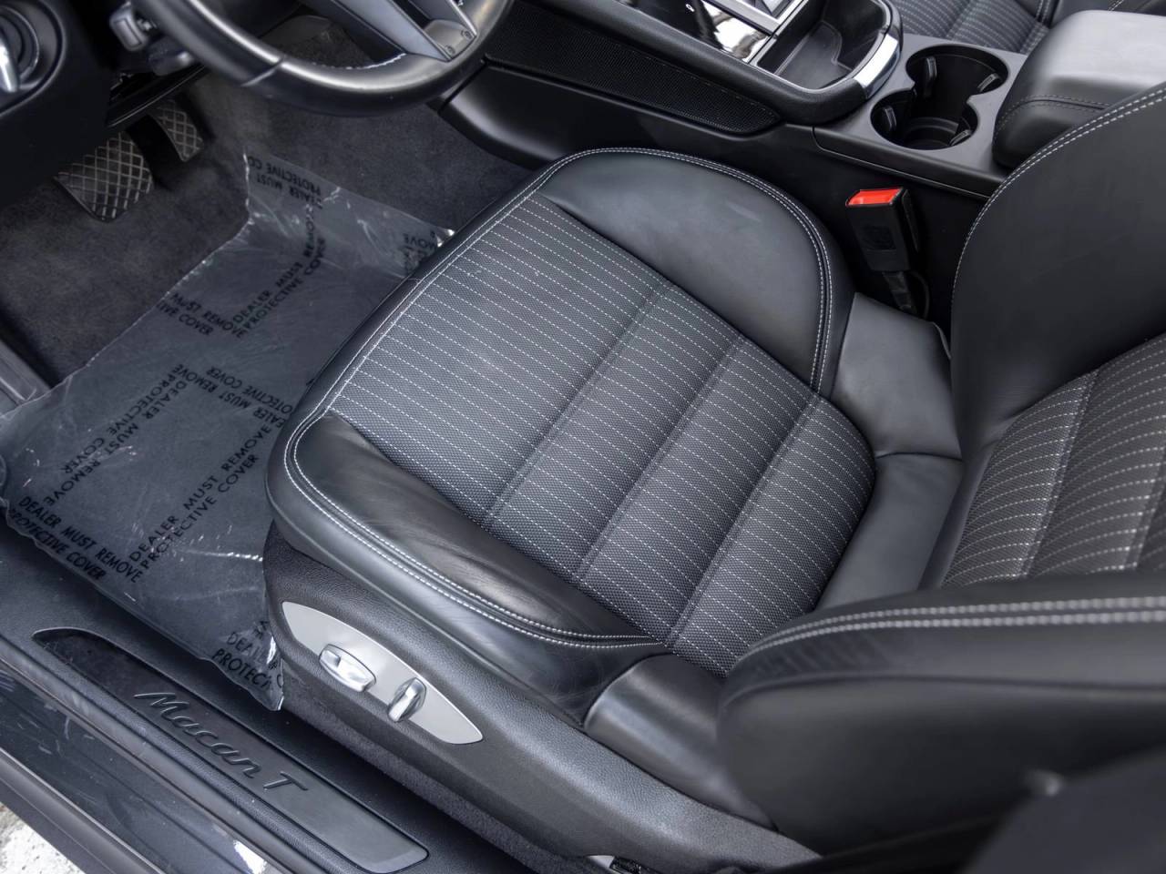 2023 Porsche Macan Macan T