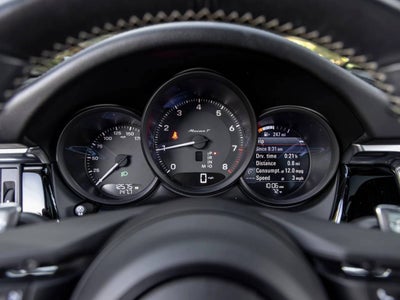 2023 Porsche Macan Macan T