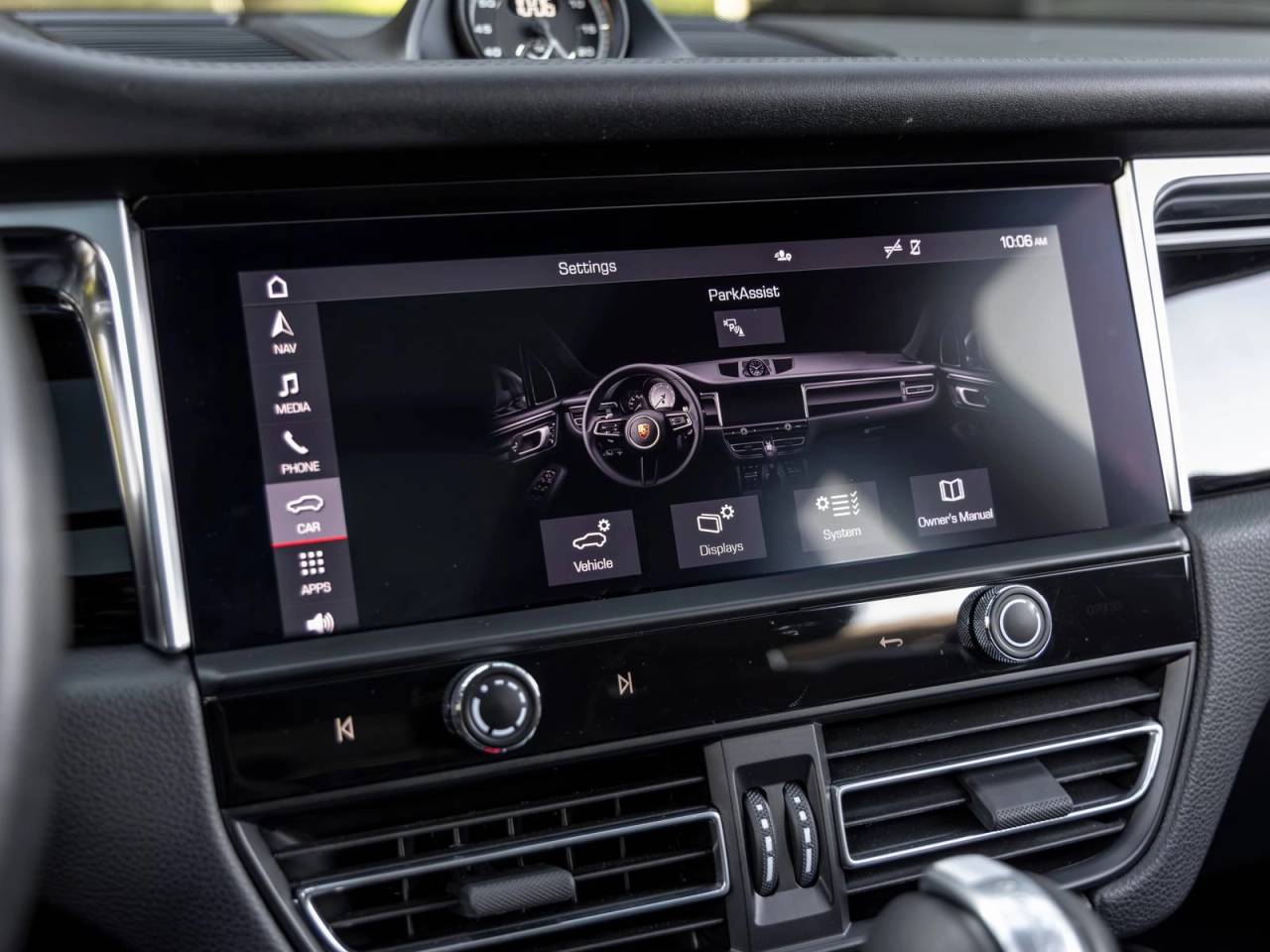 2023 Porsche Macan Macan T