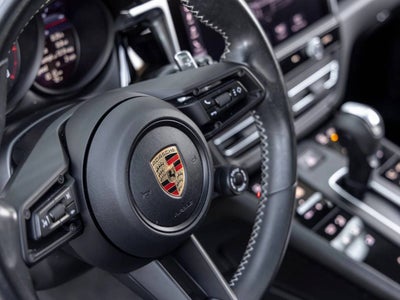 2023 Porsche Macan Macan T