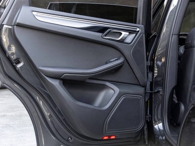 2023 Porsche Macan Macan T