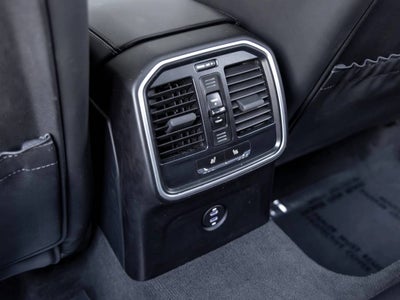2023 Porsche Macan Macan T