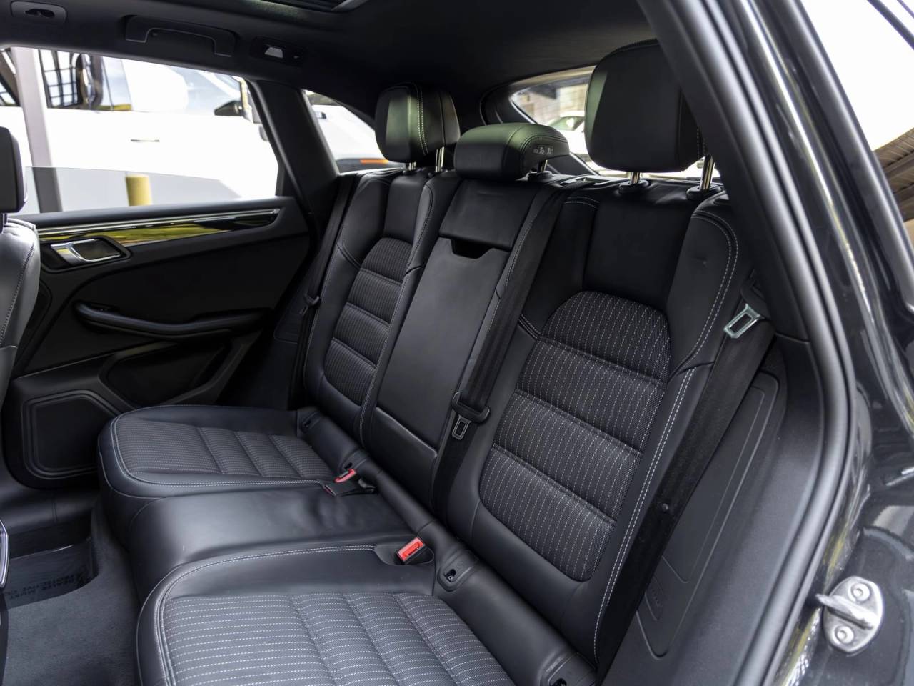 2023 Porsche Macan Macan T
