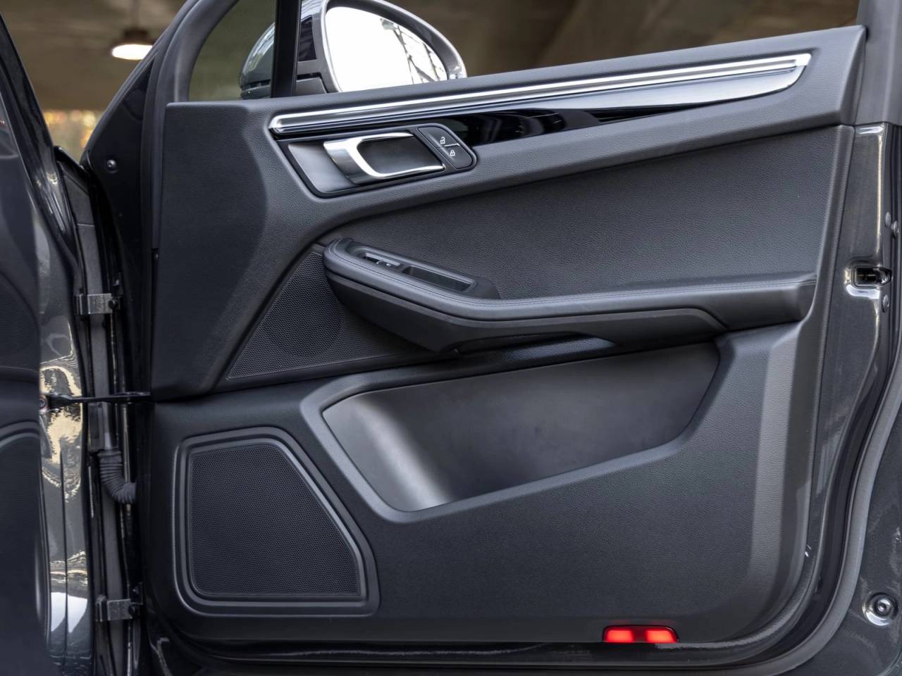 2023 Porsche Macan Macan T