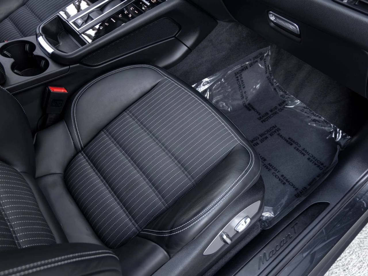2023 Porsche Macan Macan T