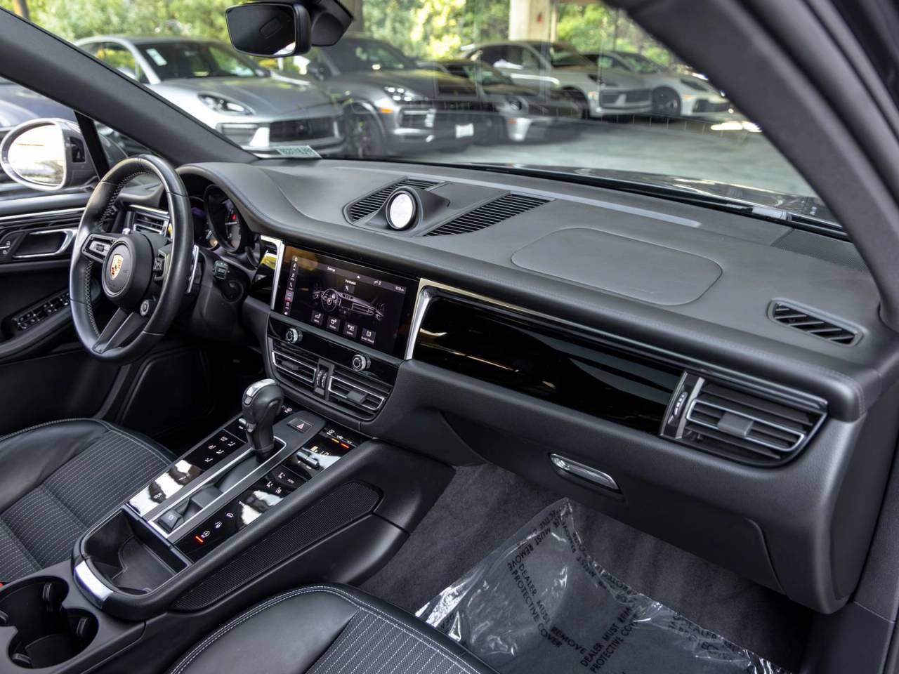 2023 Porsche Macan Macan T